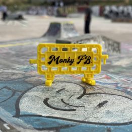 valla-de-obra-fingerboard-monkyfb_01
